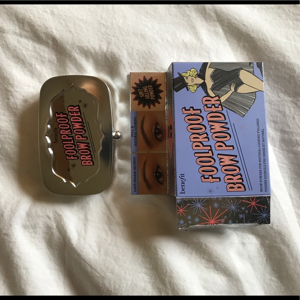 Benefit foolproof brow powder